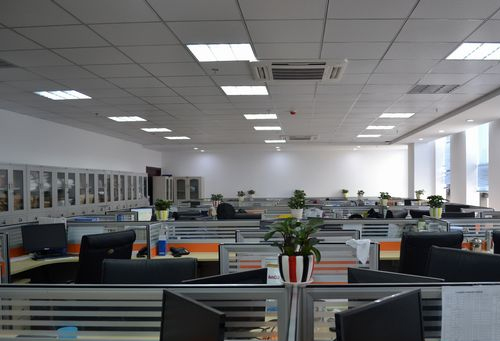 昆電工電纜取得電纜縱包放帶裝置專利，四組電纜外包帶包裹在電纜外壁上:電纜